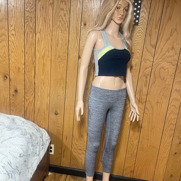 Beyond Yoga" Peloton Crop Tank - Picture 9 of 14